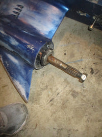 Load image into Gallery viewer, Evinrude 120hp 2 stroke outboard 25" shaft lower unit
