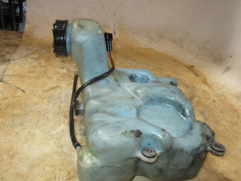 Suzuki DT90 90hp outboard oil tank and sensor (69100-87E02)
