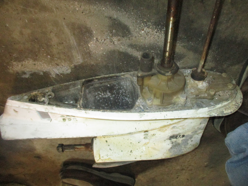 Evinrude 90hp 2 stroke V4 outboard 20" shaft lower unit