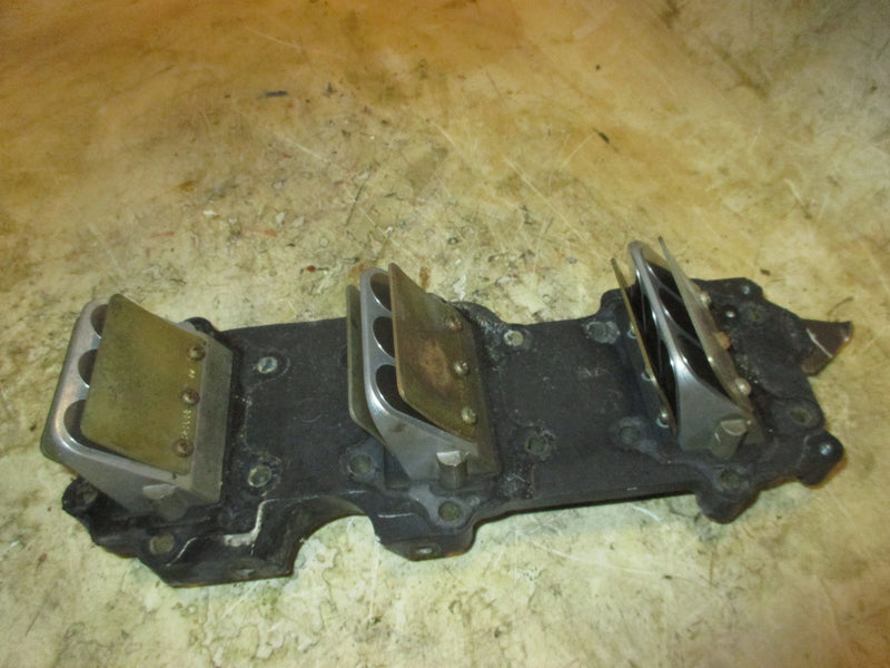 Johnson 60hp 2 Stroke outboard Intake Manifold and Reeds (323688/323689)