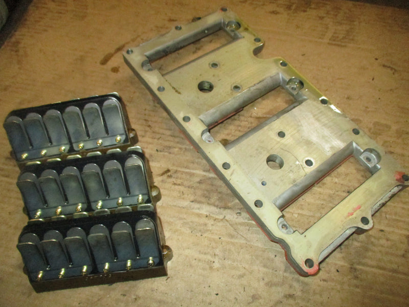 Evinrude ETEC 90hp outboard intake manifold w/ reeds (5005282)