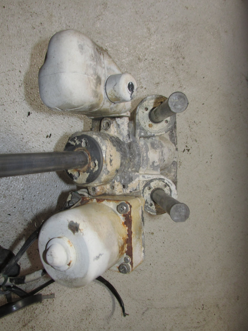 Johnson Ficht Ocean Runner 150hp 2 Stroke Outboard Tilt Trim Unit (438962)
