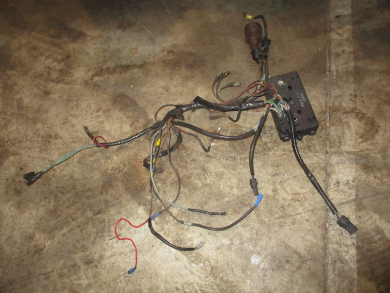 Evinrude 120hp 2 stroke outboard junction box and trim relays (583107)