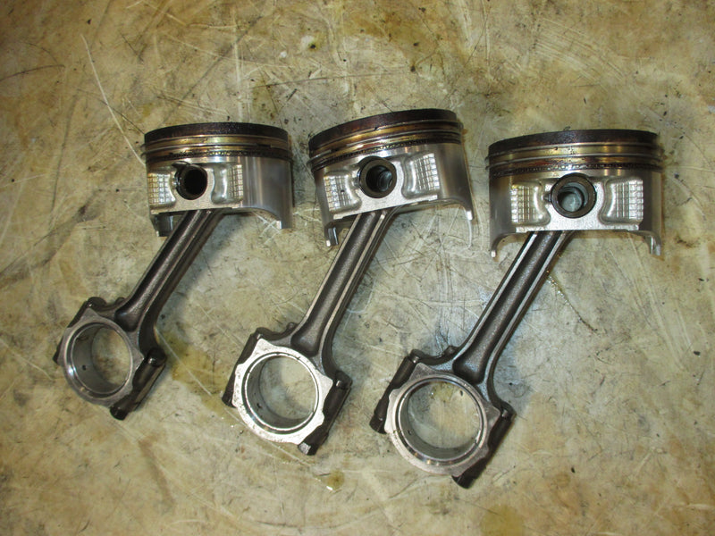 Suzuki DF115 115hp outboard piston and rod set of 3 (12111-90J01)