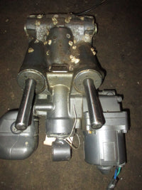 Load image into Gallery viewer, Yamaha 115hp 4 Stroke outboard Tilt Trim Unit
