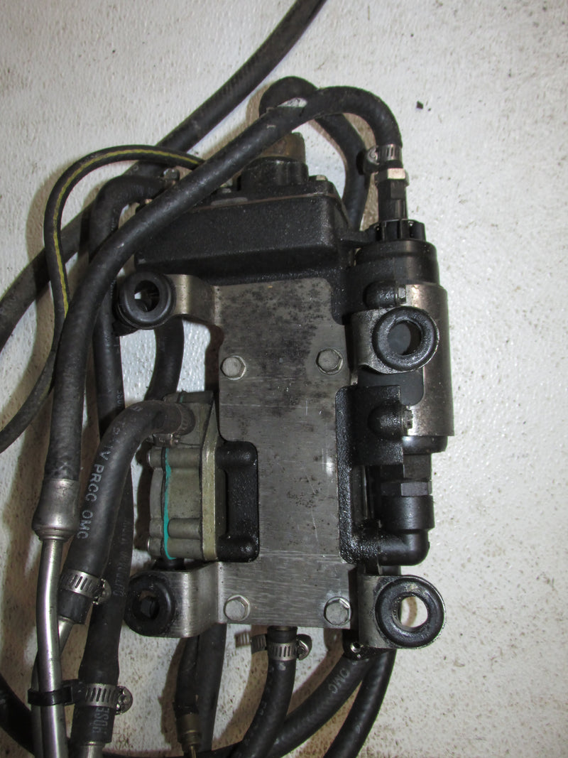 Johnson Ficht Ocean Runner 150hp 2 Stroke Outboard VST/Fuel Pump (438934)