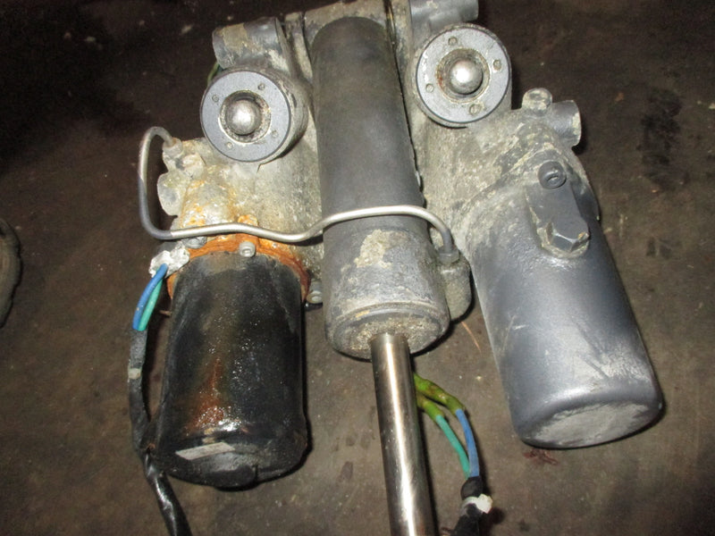 Yamaha 225hp 4 stroke outboard tilt trim unit