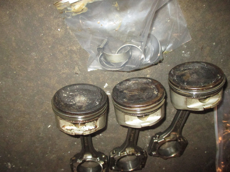 Yamaha 115hp 4 Stroke outboard Piston and Rod Set of 3 (68V-W1164-00)