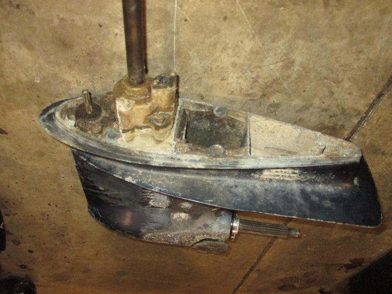 Yamaha 85hp 2 stroke outboard 20" lower unit PARTS ONLY
