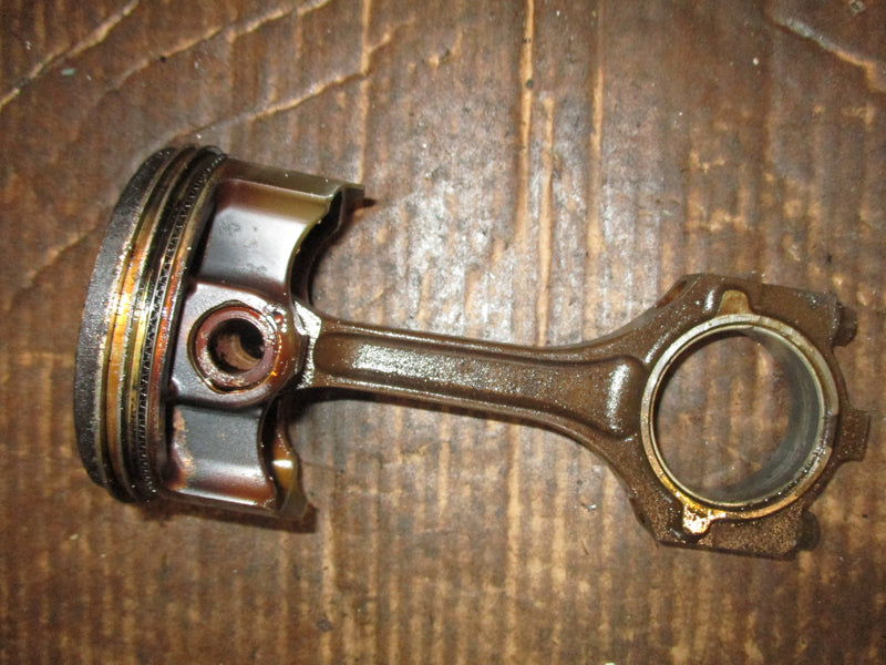 Yamaha 250hp 3.3L 4 stroke outboard piston and rod (6P2-00)