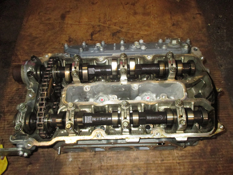 Yamaha 225hp 4 stroke outboard port cylinder head