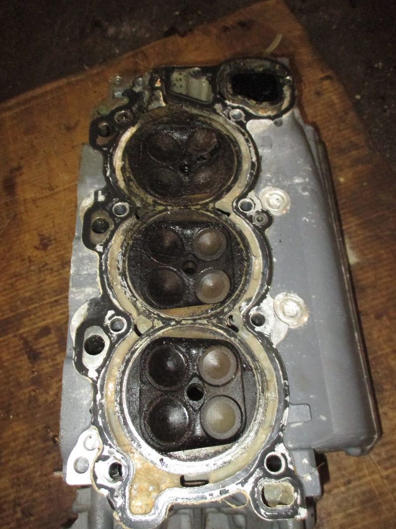 Yamaha 225hp 4 stroke outboard port cylinder head