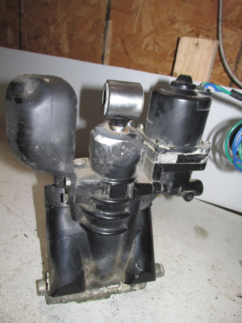 Evinrude Ficht 200hp 2 Stroke Outboard Tilt Trim Unit (5005115)