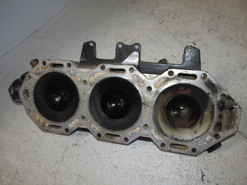 Evinrude Ficht 200hp 2 Stroke Outboard Starboard Cylinder Head (350570)
