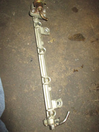 Load image into Gallery viewer, Yamaha 115hp 4 Stroke outboard Fuel Rail (68V-1317A-00)
