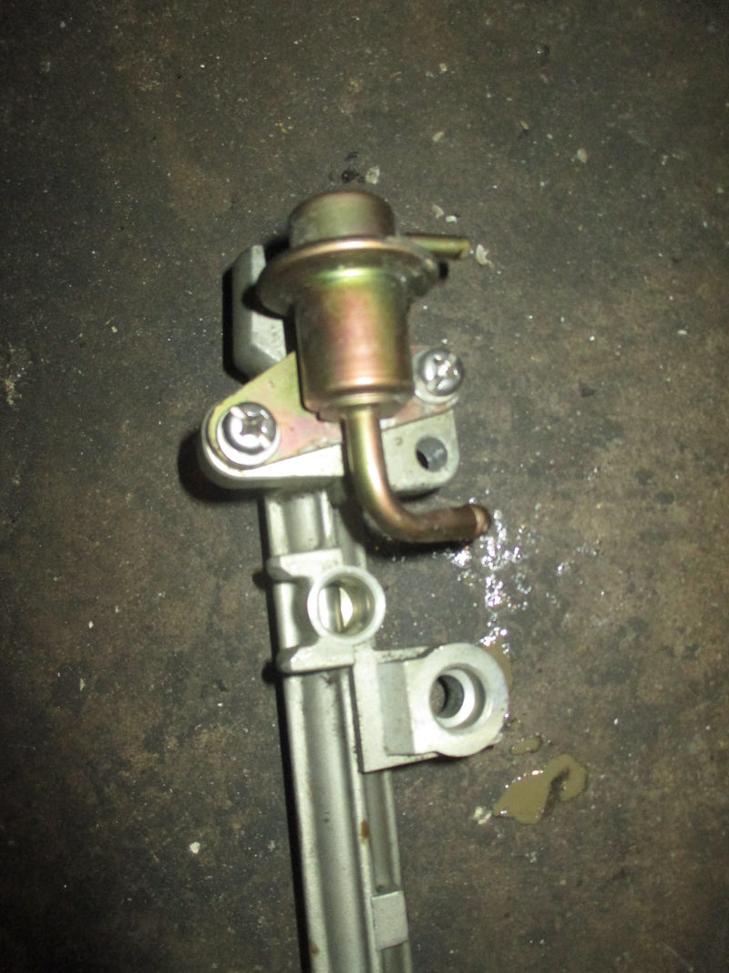 Yamaha 115hp 4 Stroke outboard Fuel Rail (68V-1317A-00)