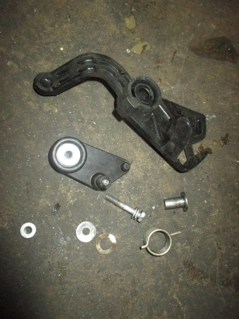 Yamaha 115hp 4 Stroke outboard Throttle Bracket (68V-42154-00)