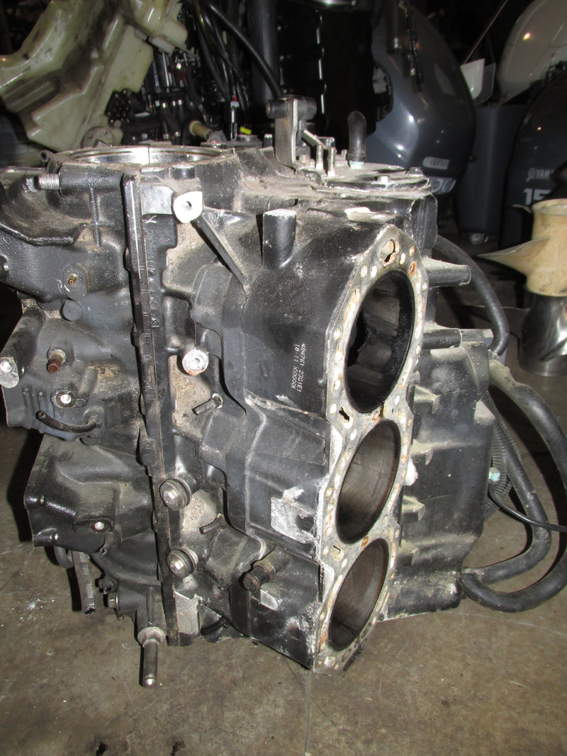 Evinrude Ficht 200hp 2 Stroke Outboard Crankcase Block