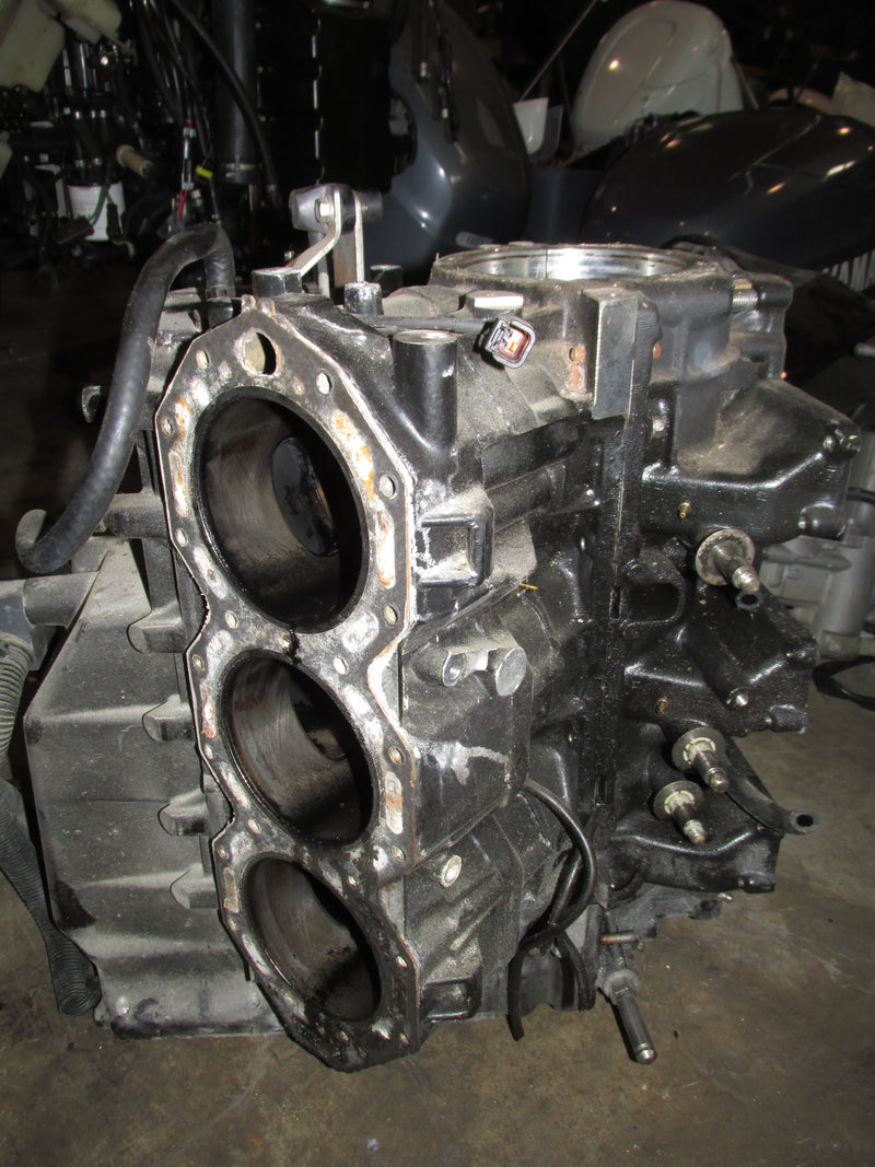 Evinrude Ficht 200hp 2 Stroke Outboard Crankcase Block