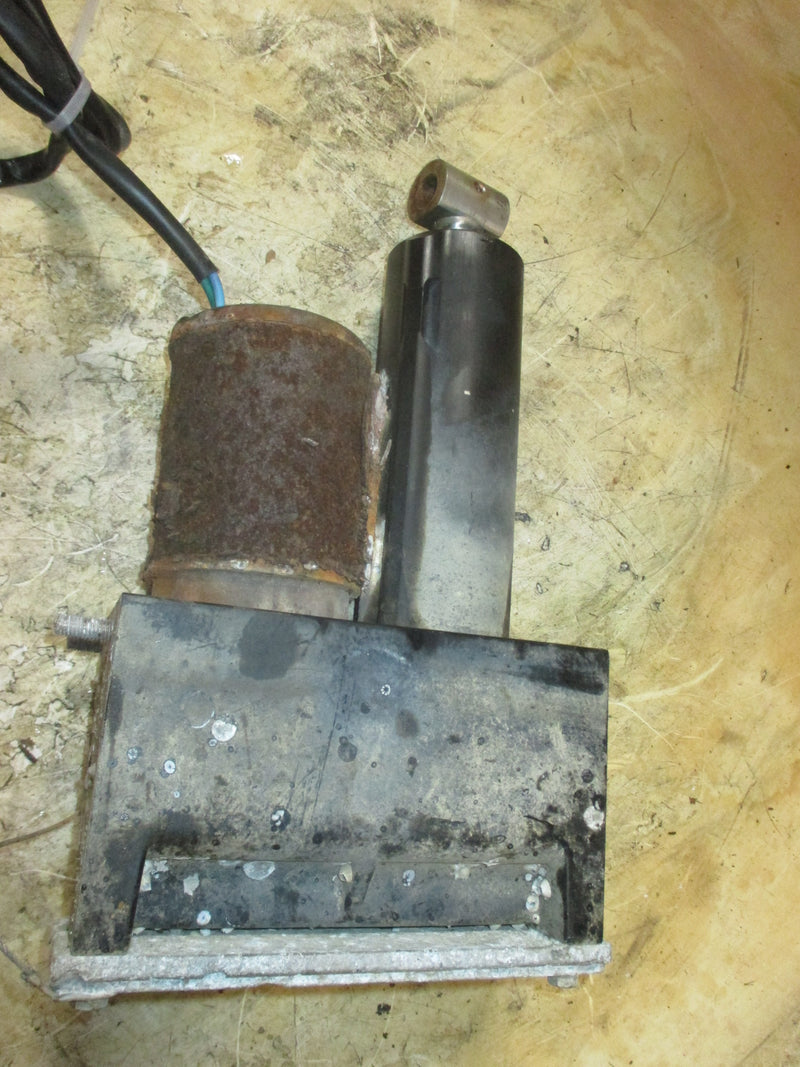 Mercury 40hp 4 stroke outboard tilt trim unit