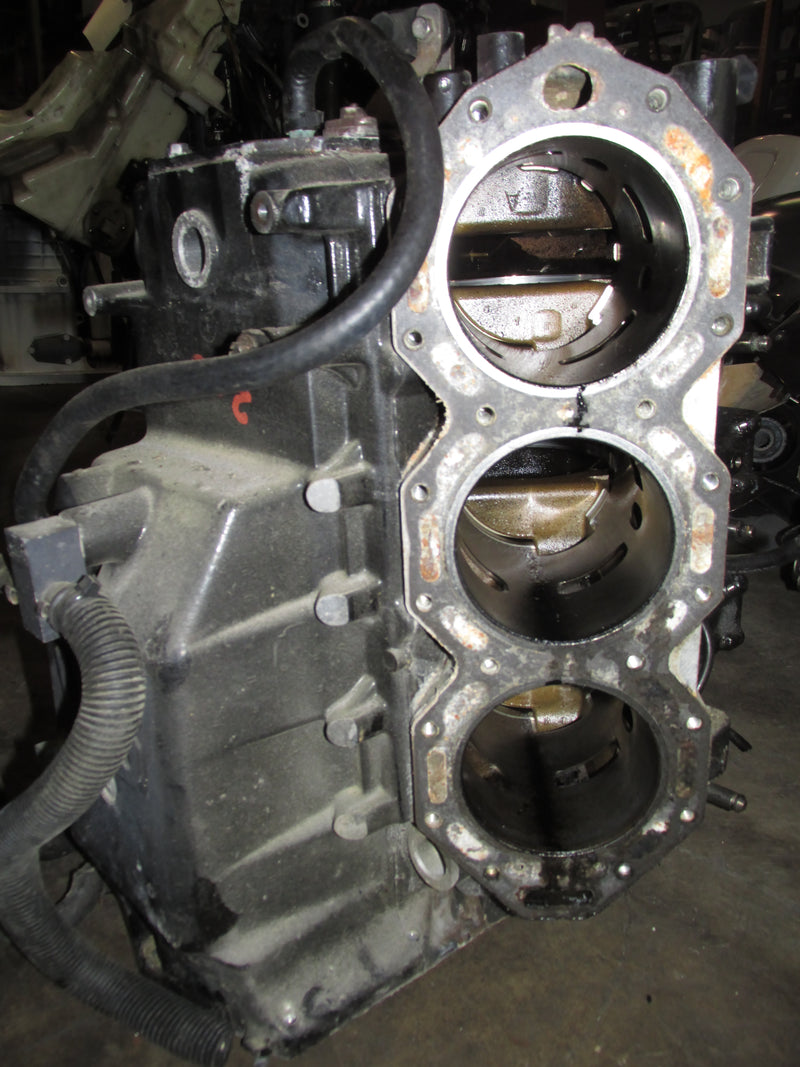 Evinrude Ficht 200hp 2 Stroke Outboard Crankcase Block