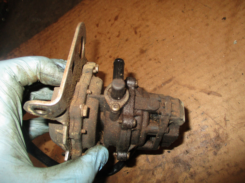 Johnson 140hp 2 stroke outboard VRO fuel pump (435560)