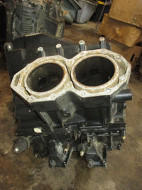 Load image into Gallery viewer, Evinrude 120hp 2 stroke outboard crankcase block (333597)
