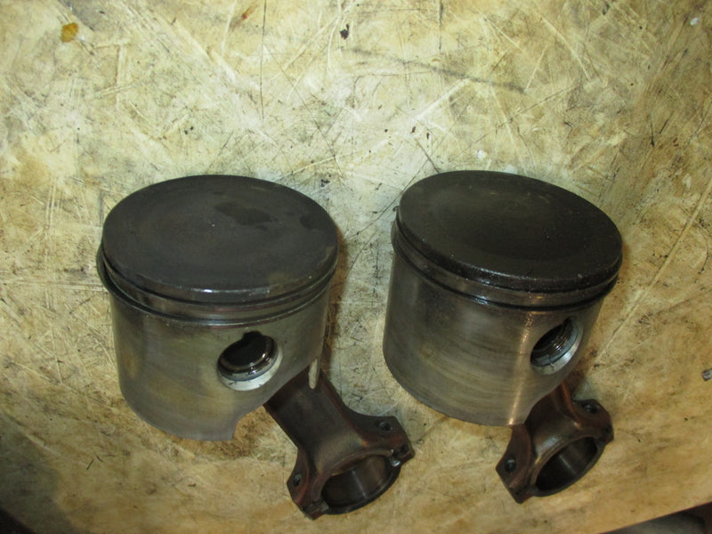 Evinrude 120hp 2 stroke outboard starboard piston and rod set (432970)