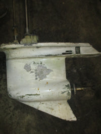 Load image into Gallery viewer, Johnson 150hp 2 stroke outboard 25" shaft lower unit
