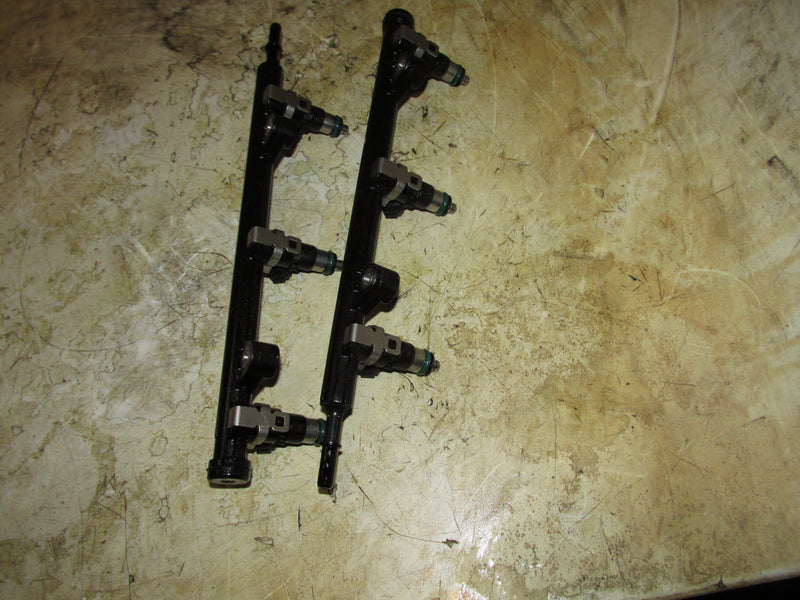 Yamaha 300hp 4.2L 4 Stroke Outboard Fuel Rail / Injector Set (6AW-13761-00-00)
