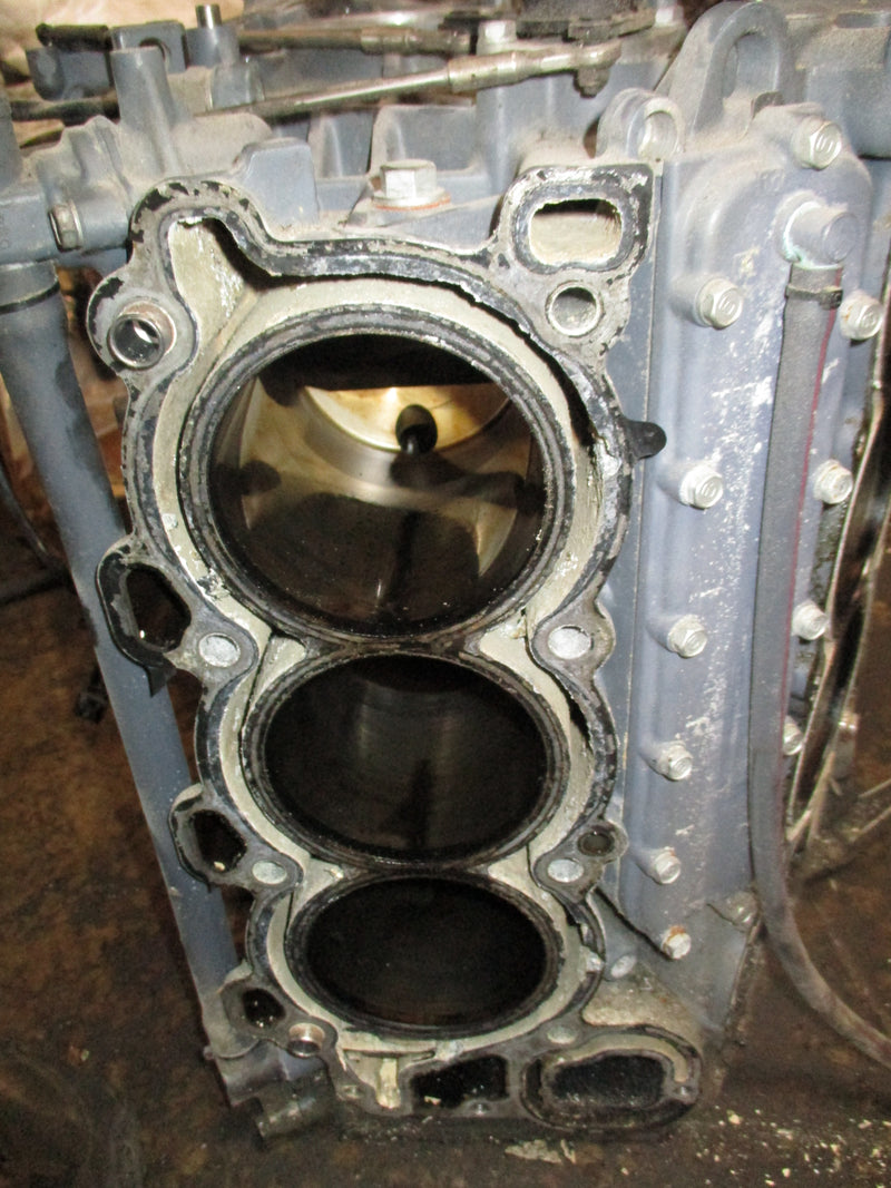 Yamaha 225hp 4 stroke outboard crankcase block PARTS ONLY
