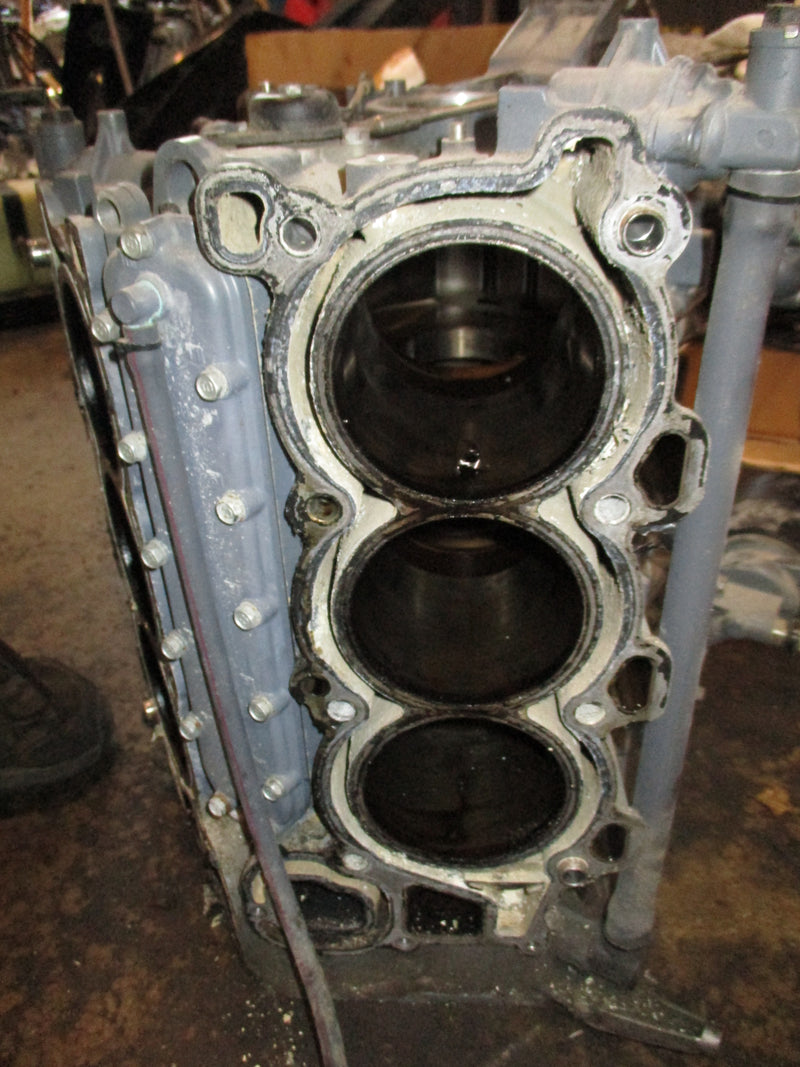Yamaha 225hp 4 stroke outboard crankcase block PARTS ONLY