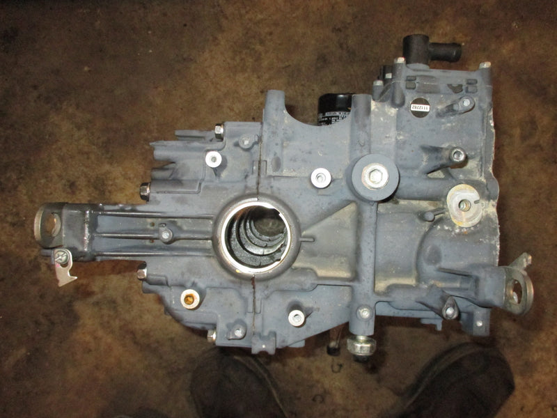 Yamaha 115hp 4 stroke outboard crankcase block (67F-04) #2