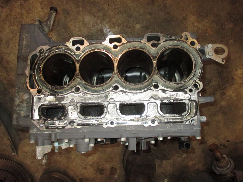 Yamaha 115hp 4 stroke outboard crankcase block (67F-04) #2