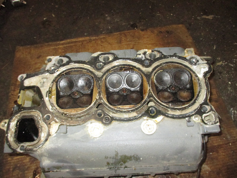 Yamaha 225hp 4 stroke outboard starboard cylinder head (69J-01)