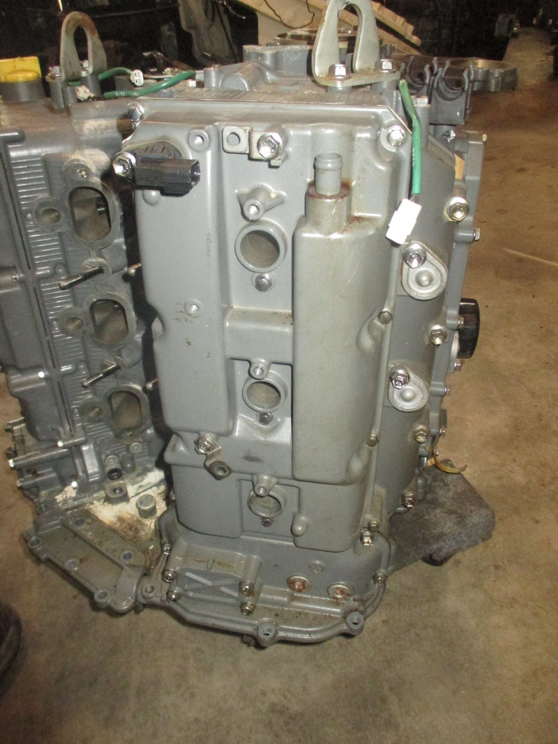 Suzuki DF225 225hp 4 stroke outboard crankcase powerhead