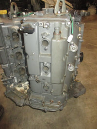 Load image into Gallery viewer, Suzuki DF225 225hp 4 stroke outboard crankcase powerhead
