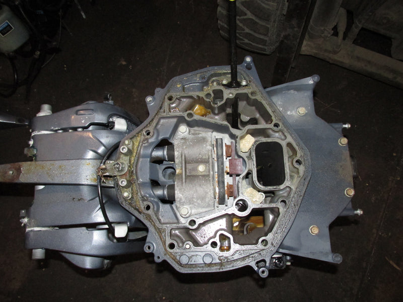Yamaha 300hp 4.2L 4 Stroke Outboard 25" Midsection