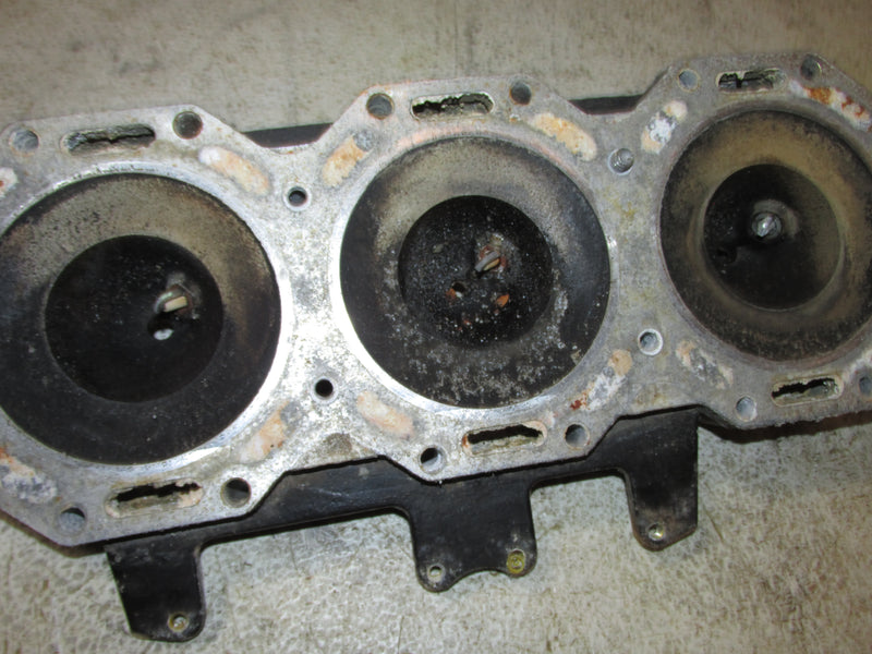 Evinrude Ficht 225hp 2 Stroke Outboard Starboard Cylinder Head (5001487)
