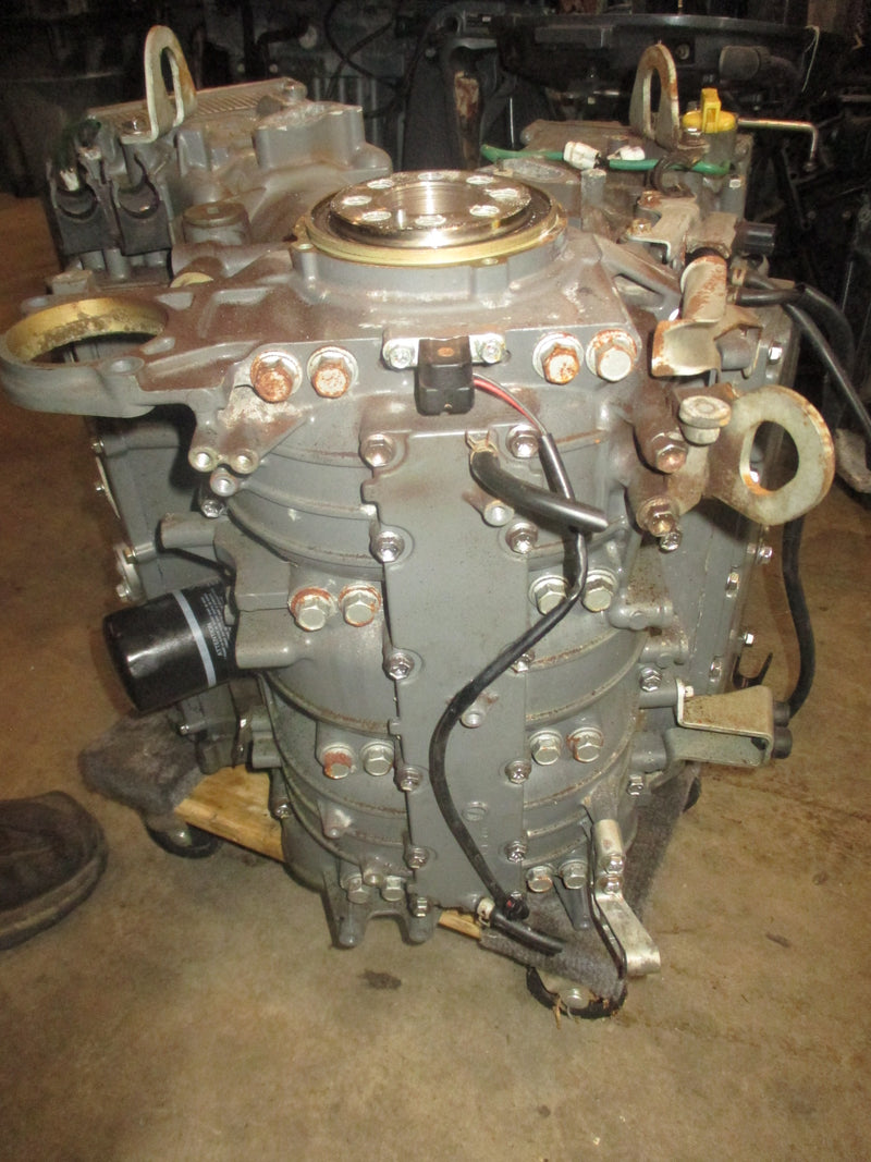 Suzuki DF225 225hp 4 stroke outboard crankcase powerhead