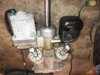 Load image into Gallery viewer, Suzuki 250hp 4 stroke outboard tilt trim unit SHOWA
