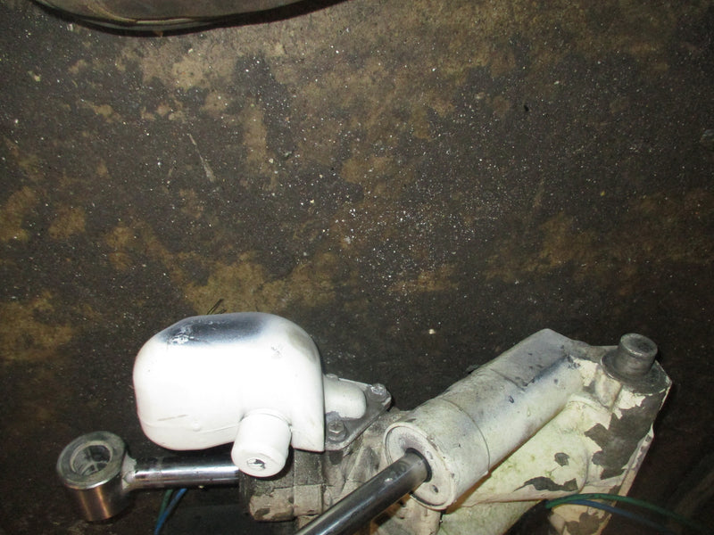 Johnson 140hp 2 stroke outboard tilt trim unit