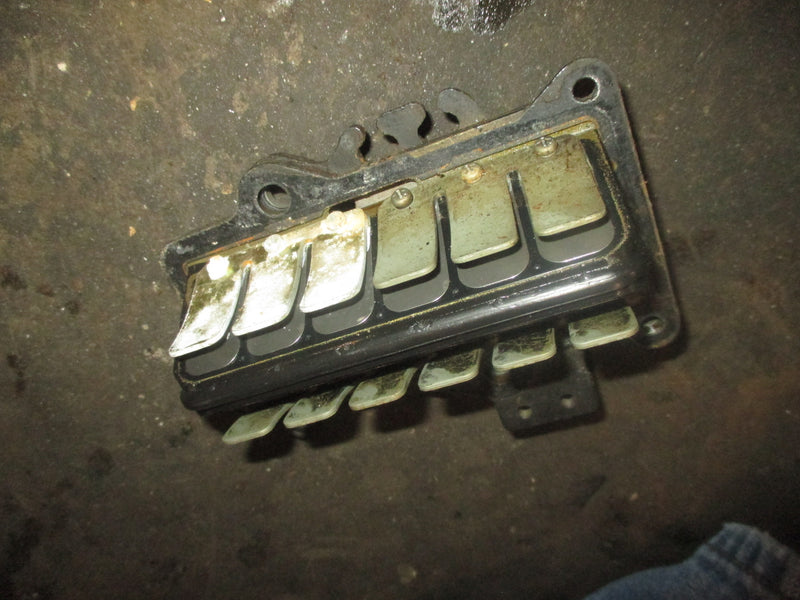Mercury Mariner 20hp 2 Stroke outboard Intake Manifold and Reeds (14112)