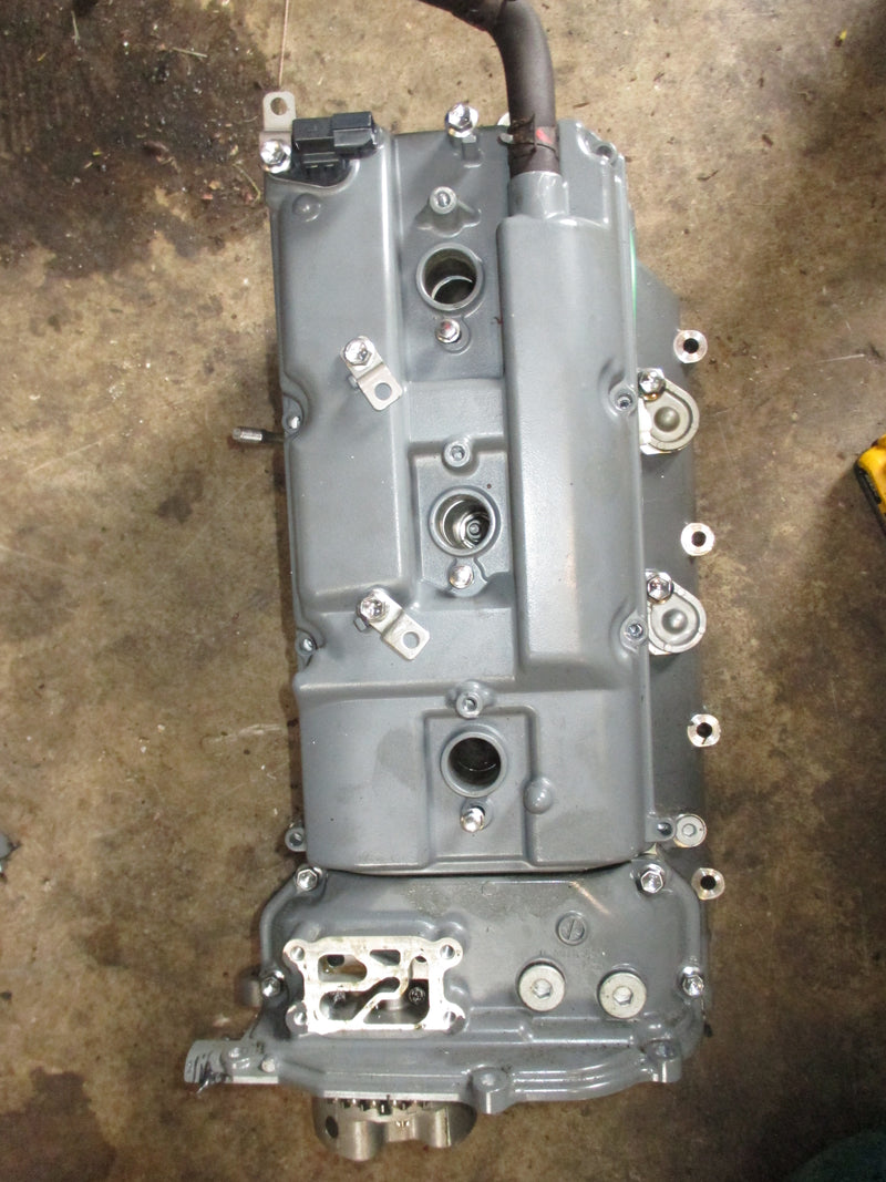 Suzuki 250hp 4 stroke outboard starboard cylinder head