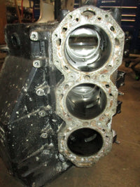 Load image into Gallery viewer, Johnson 200hp GT 2 stroke outboard crankcase block
