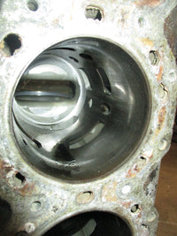 Load image into Gallery viewer, Johnson 200hp GT 2 stroke outboard crankcase block
