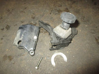 Load image into Gallery viewer, Mercury Mariner 20hp 2 Stroke outboard Intake Manifold and Choke Assembly
