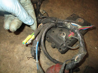 Load image into Gallery viewer, Johnson 140hp 2 stroke outboard junction box w harness (584179)
