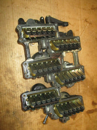 Load image into Gallery viewer, Johnson 200hp GT 2 stroke outboard intake manifold with reeds (338799)
