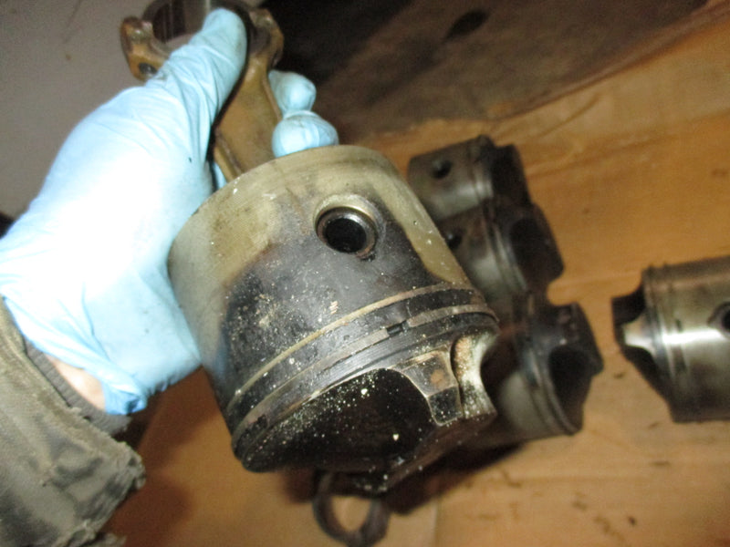 Johnson VRO 150hp 2 stroke outboard .30 oversized piston and rod set (7990173)